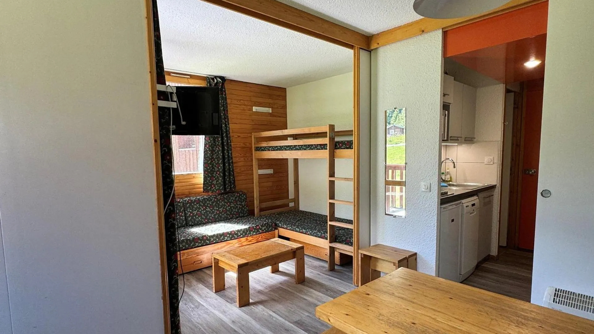 Studio Confortable Avec Acces Direct Aux Pistes, Animaux Admis Et Wifi Gratuit - Fr-1-181-2169 La Plagne-Tarentaise Apartament